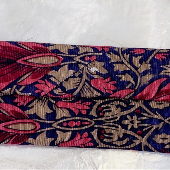 Museum of Arts Pink Navy Paisley Mens Silk Tie - Picture 10 of 10